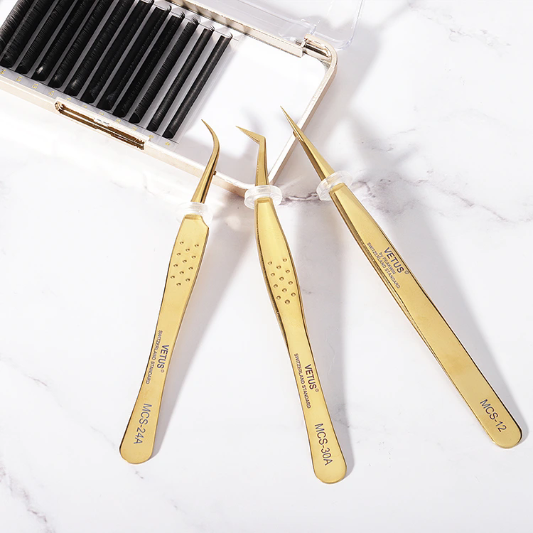 Teach you how to clean false eyelashes。